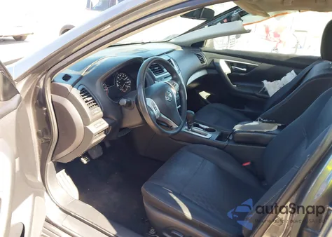 2016 Nissan Altima 2.5/2.5 S/2.5 Sl/2.5 Sr/2.5 Sv z USA, uszkodzony, nr VIN 1N4AL3AP1GN358963